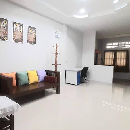 Rutcha Homestay Betong รัชชา โฮมสเตย์ เบตง Экстерьер фото
