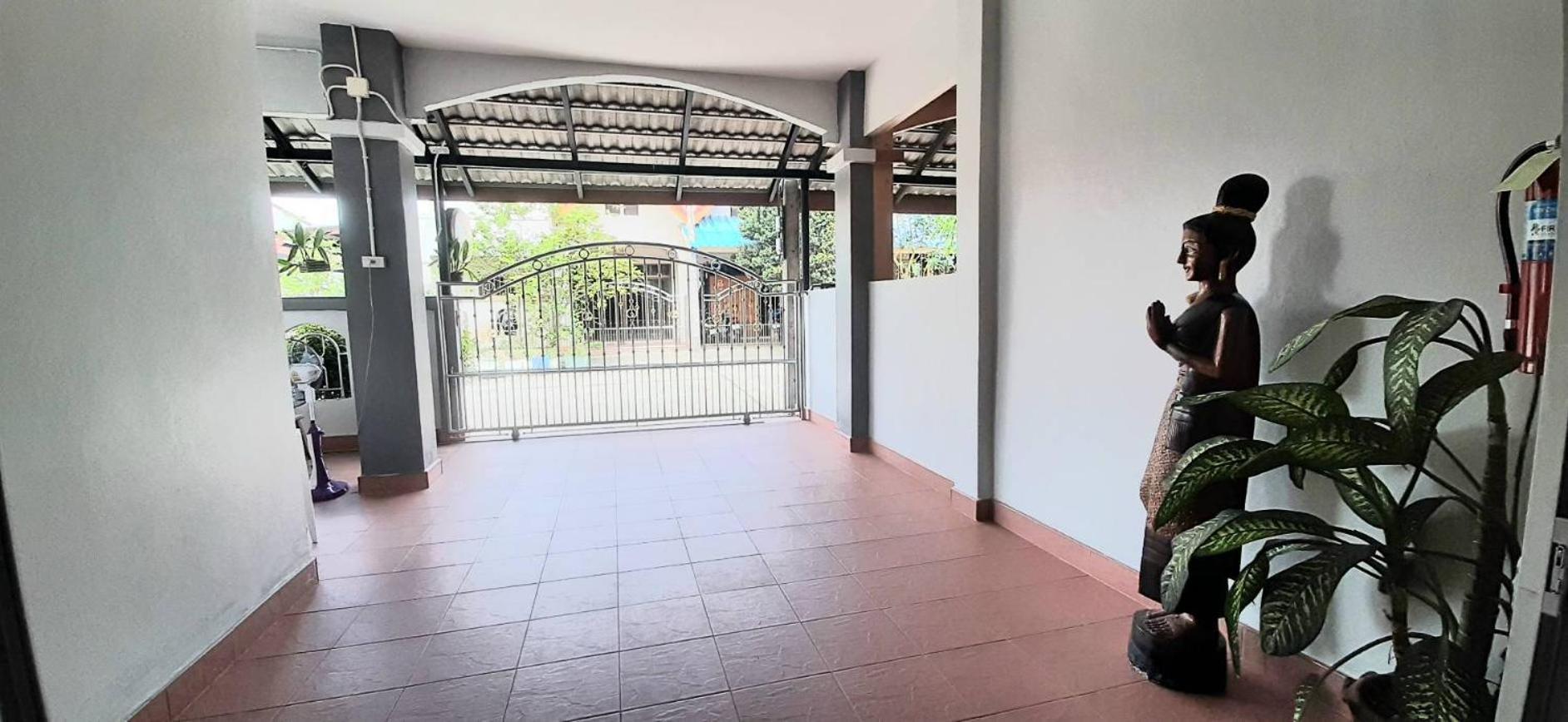 Rutcha Homestay Betong รัชชา โฮมสเตย์ เบตง Экстерьер фото